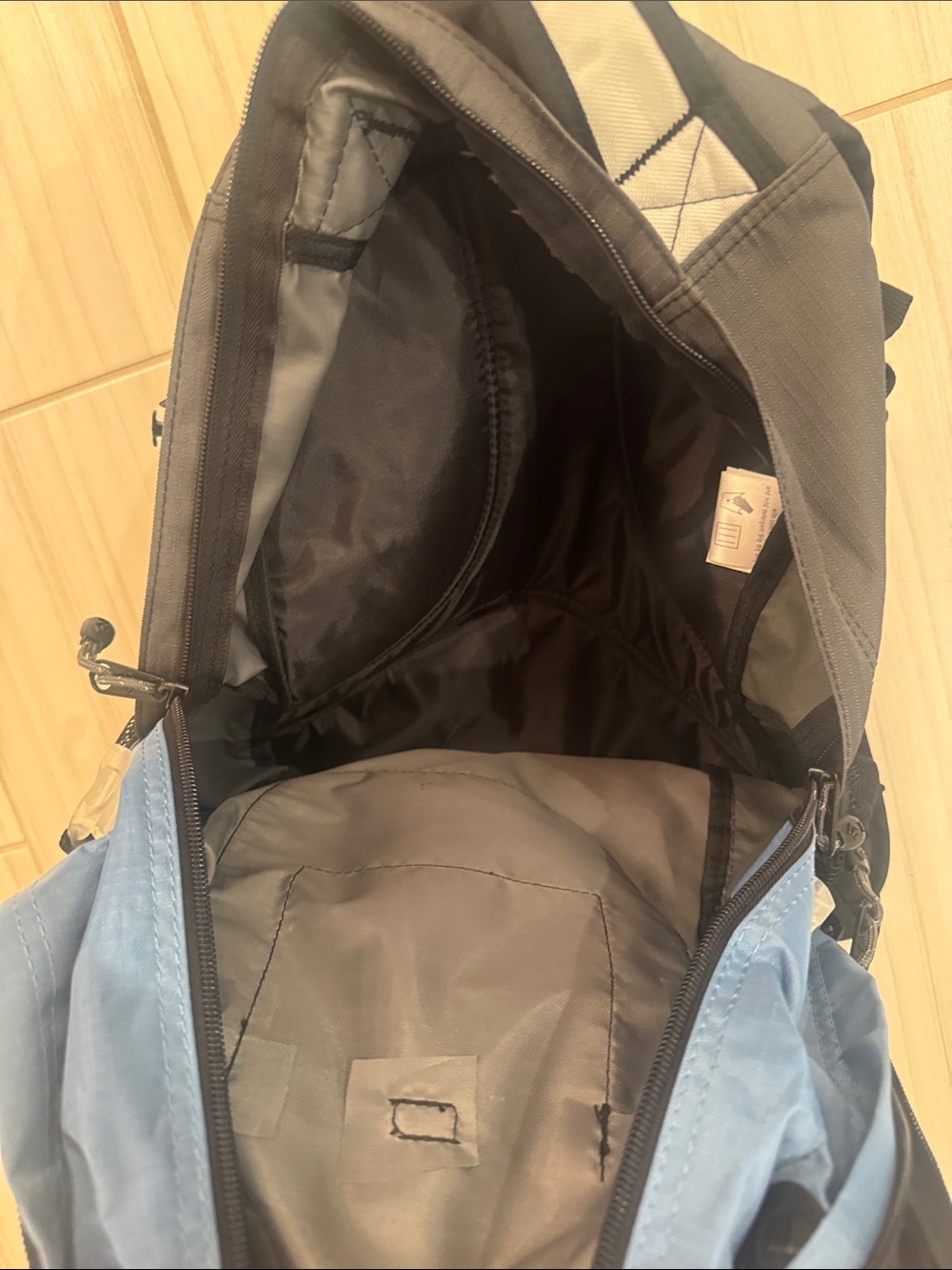 Blue and Cream Backpack - Picture 4 of 8